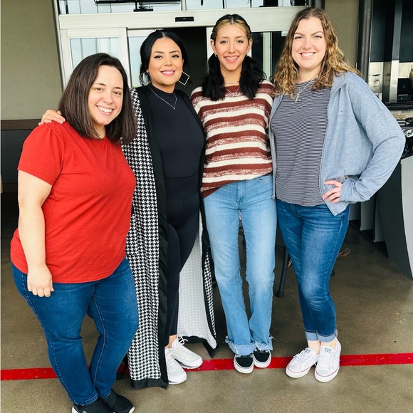 Meet your Posher, Ruth - Picture 4 of 6